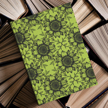 Load image into Gallery viewer, Daisy Damask JOURNAL - FIDDLE HEAD

